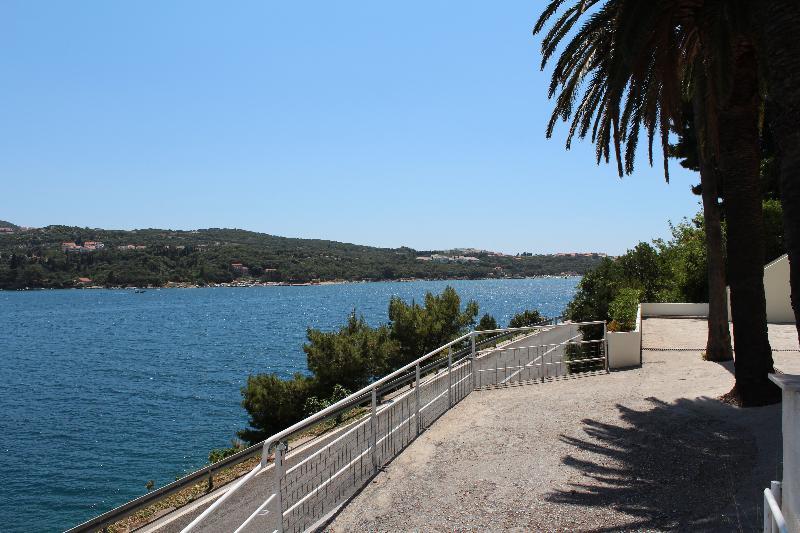 Apartments Lozica Dubrovnik Bagian luar foto